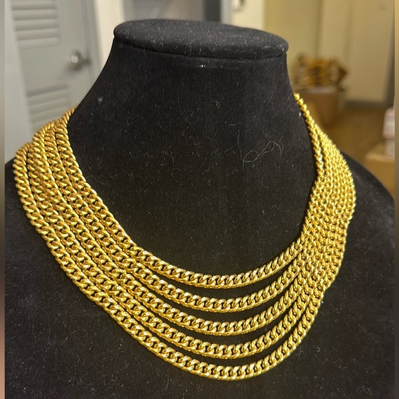 RARE AND AUTHENTIC - Chanel Collar Necklace - 24K Gold Plated - Quilt Closure - Picture 1 of 5